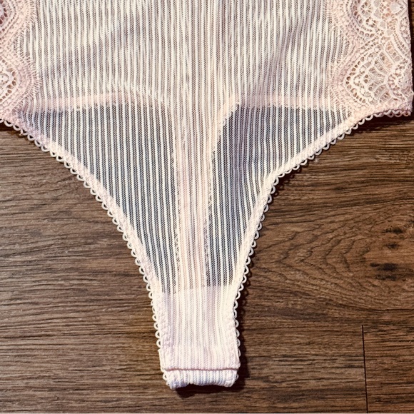NWT Victoria’s Secret DREAM ANGELS Lace & Striped Mesh Sheer Teddy BODYSUIT 36D - Picture 4 of 10